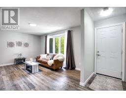 35 ROLLSCOURT GARDENS - 7