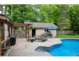 691 ALGOMA AVENUE - 36