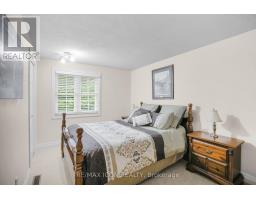 45 WHISPERWOOD CRESCENT - 34