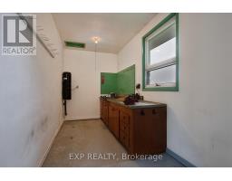 1265 GLADSTONE DRIVE - 33