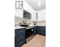 964 DUFFERIN AVENUE - 15