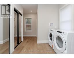 964 DUFFERIN AVENUE - 23