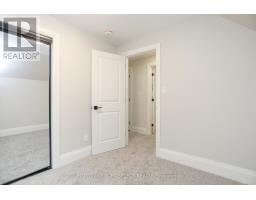 964 DUFFERIN AVENUE - 31