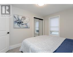 964 DUFFERIN AVENUE - 34