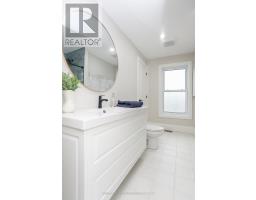 964 DUFFERIN AVENUE - 35