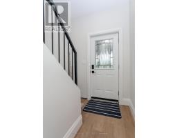 964 DUFFERIN AVENUE - 6
