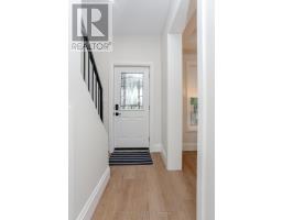 964 DUFFERIN AVENUE - 8