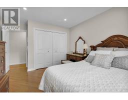 368 SUNNYSIDE COURT - 34