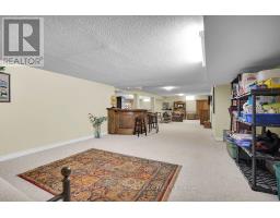 368 SUNNYSIDE COURT - 40