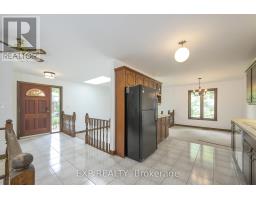 20 HERITAGE COURT - 11