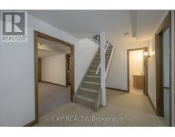 20 HERITAGE COURT - 17