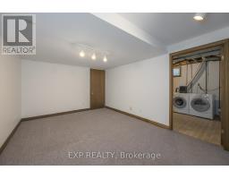 20 HERITAGE COURT - 18
