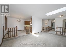 20 HERITAGE COURT - 4