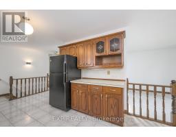 20 HERITAGE COURT - 7