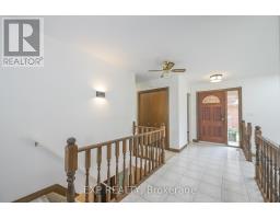 20 HERITAGE COURT - 9