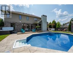 886 FOXCREEK ROAD - 29