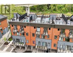 7 - 2 WILLOW ST N STREET - 33