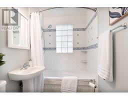 570 KINGSWAY AVENUE - 27