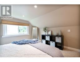 570 KINGSWAY AVENUE - 36