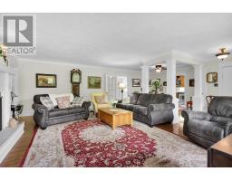 8 CURRIE COURT - 20