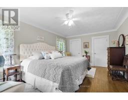 8 CURRIE COURT - 27