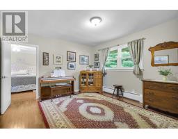 8 CURRIE COURT - 30