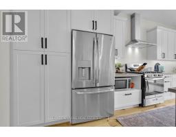 72 BYRON AVENUE E - 21