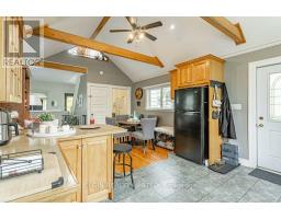 81 HEMLOCK STREET - 12
