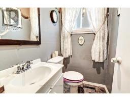 27A WARREN ROAD - 6
