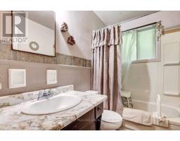 27A WARREN ROAD - 7