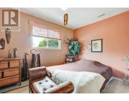 27A WARREN ROAD - 9