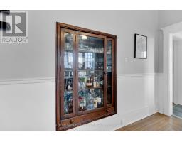 841 DUFFERIN AVENUE - 15
