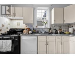 841 DUFFERIN AVENUE - 17