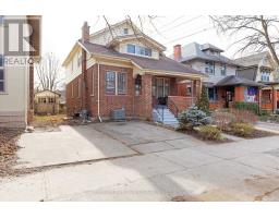 841 DUFFERIN AVENUE - 2