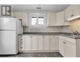 841 DUFFERIN AVENUE - 34