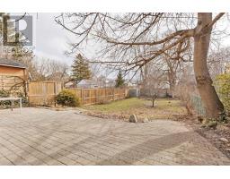 841 DUFFERIN AVENUE - 36
