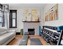 841 DUFFERIN AVENUE - 8
