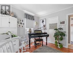 67 HEATHER PLACE - 17