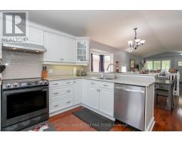 607 HIGHVIEW DRIVE - 12