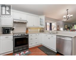 607 HIGHVIEW DRIVE - 17