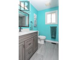 607 HIGHVIEW DRIVE - 22