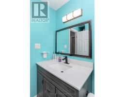 607 HIGHVIEW DRIVE - 24