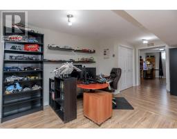 607 HIGHVIEW DRIVE - 34