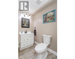 607 HIGHVIEW DRIVE - 38