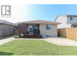 607 HIGHVIEW DRIVE - 42