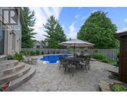 42 PINEBROOK COURT - 4