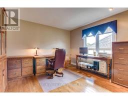 31 GLENRIDGE CRESCENT - 26