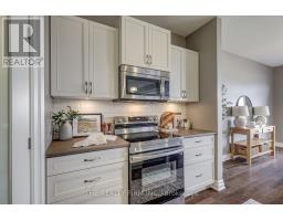 696 BENNETT CRESCENT - 14