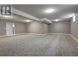 696 BENNETT CRESCENT - 33