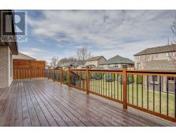 696 BENNETT CRESCENT - 38